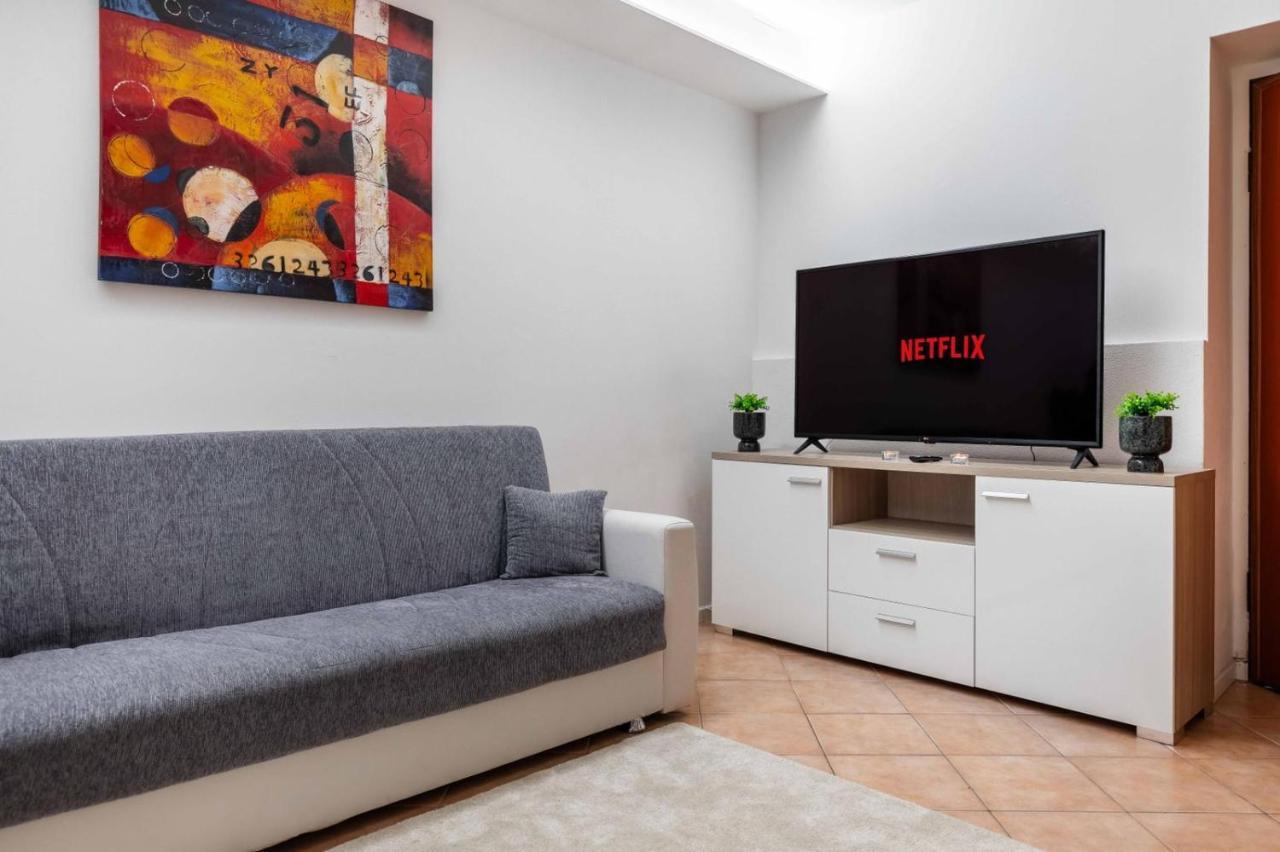 Loft Porta Romana - Cozy Apartment & Wi-Fi Милано Екстериор снимка